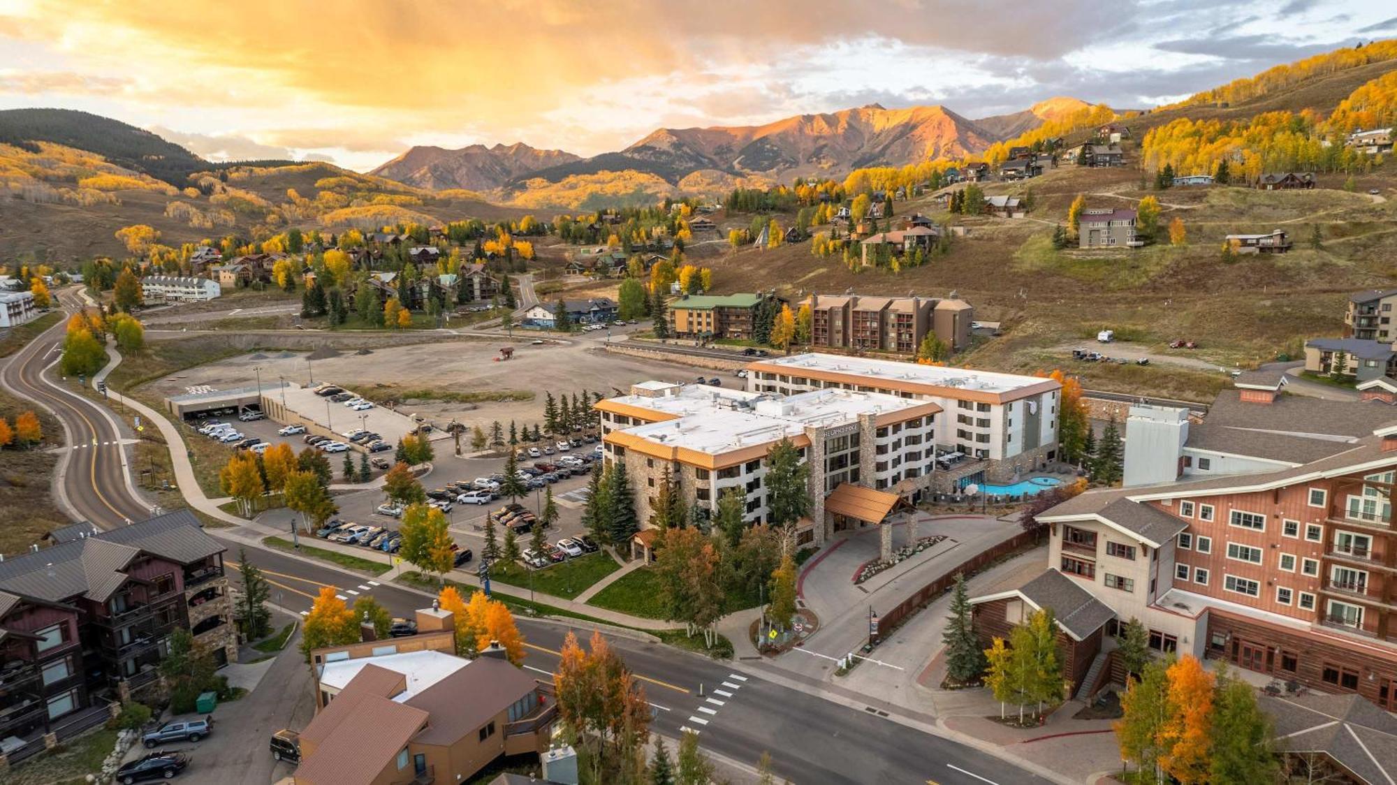 Studio 565 Perfect Location With Pool And Hot Tub Crested Butte Eksteriør bilde