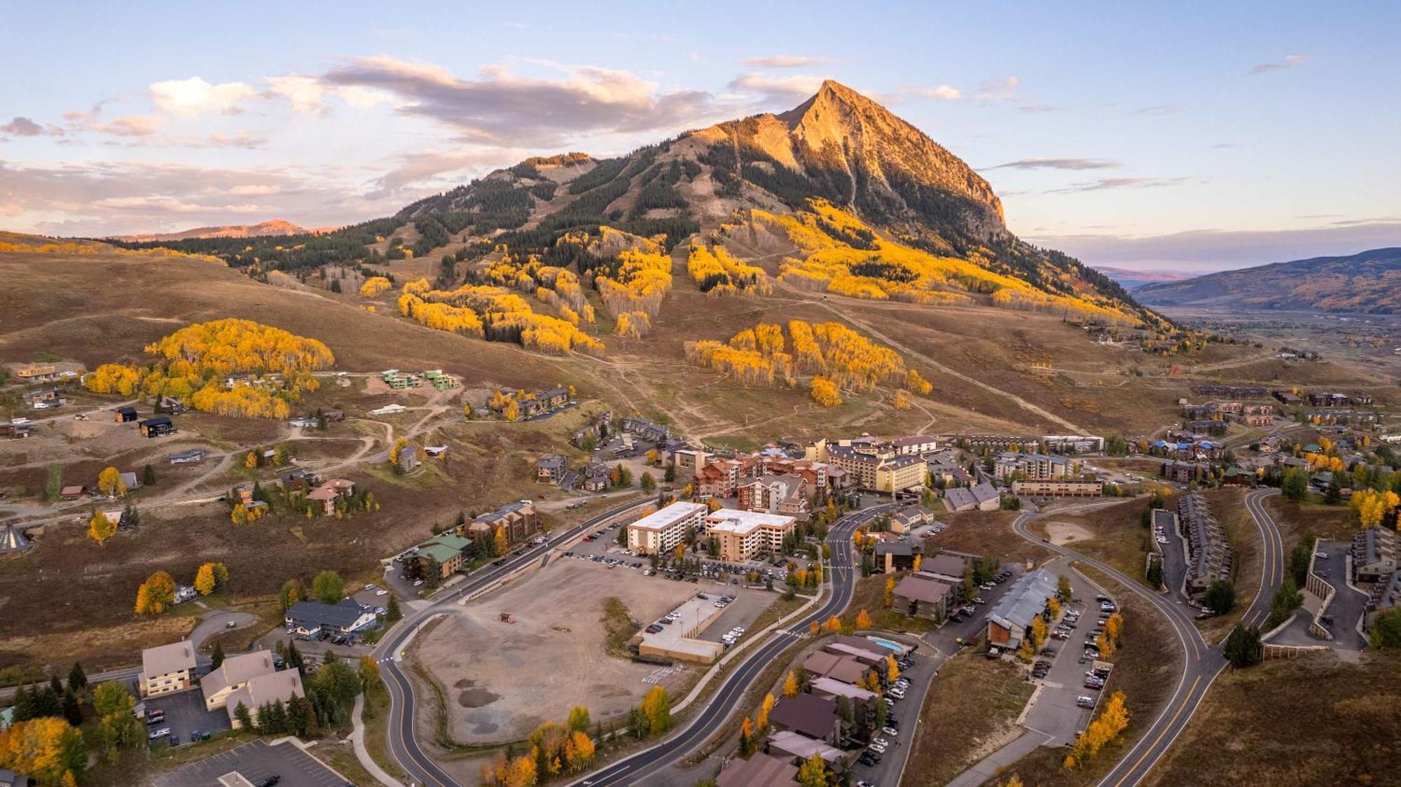 Studio 565 Perfect Location With Pool And Hot Tub Crested Butte Eksteriør bilde